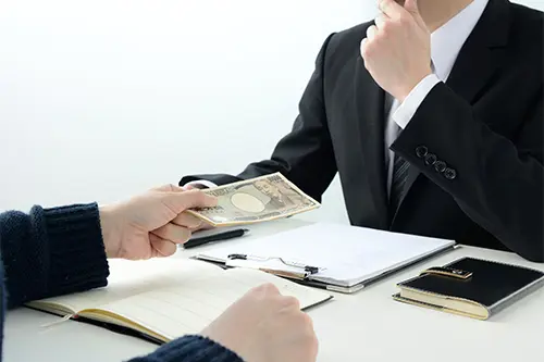 歩引きは下請法で規制されている!仕組みや代表的な違反事例を紹介
